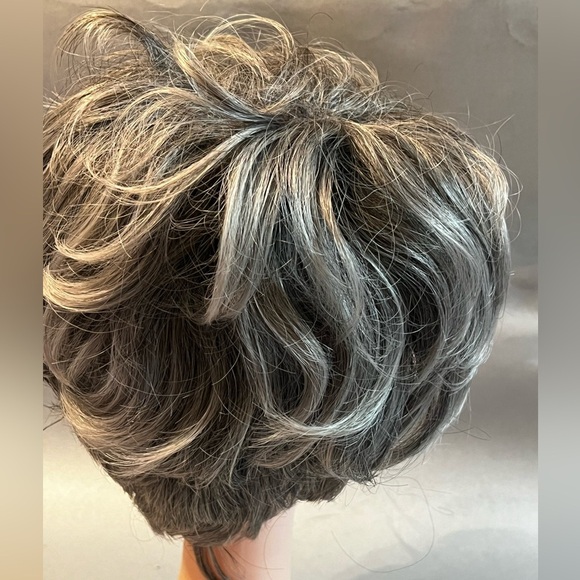 Short Wig Layered Curly Pixie Gray mixed Black color Wig - Picture 5 of 9
